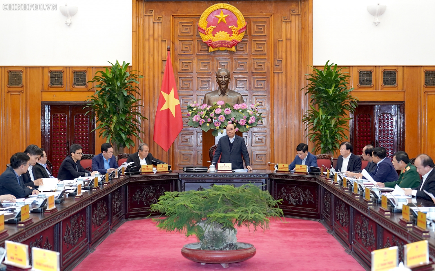 thu tuong chu tri cuoc hop thuong truc chinh phu ve day manh hop tac voi lao