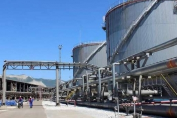 rosneft yeu cau transneft boi thuong do san luong van chuyen dau suy giam