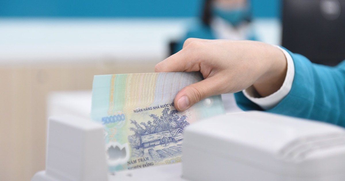3 "ông lớn" ngân hàng giảm mạnh lãi suất huy động