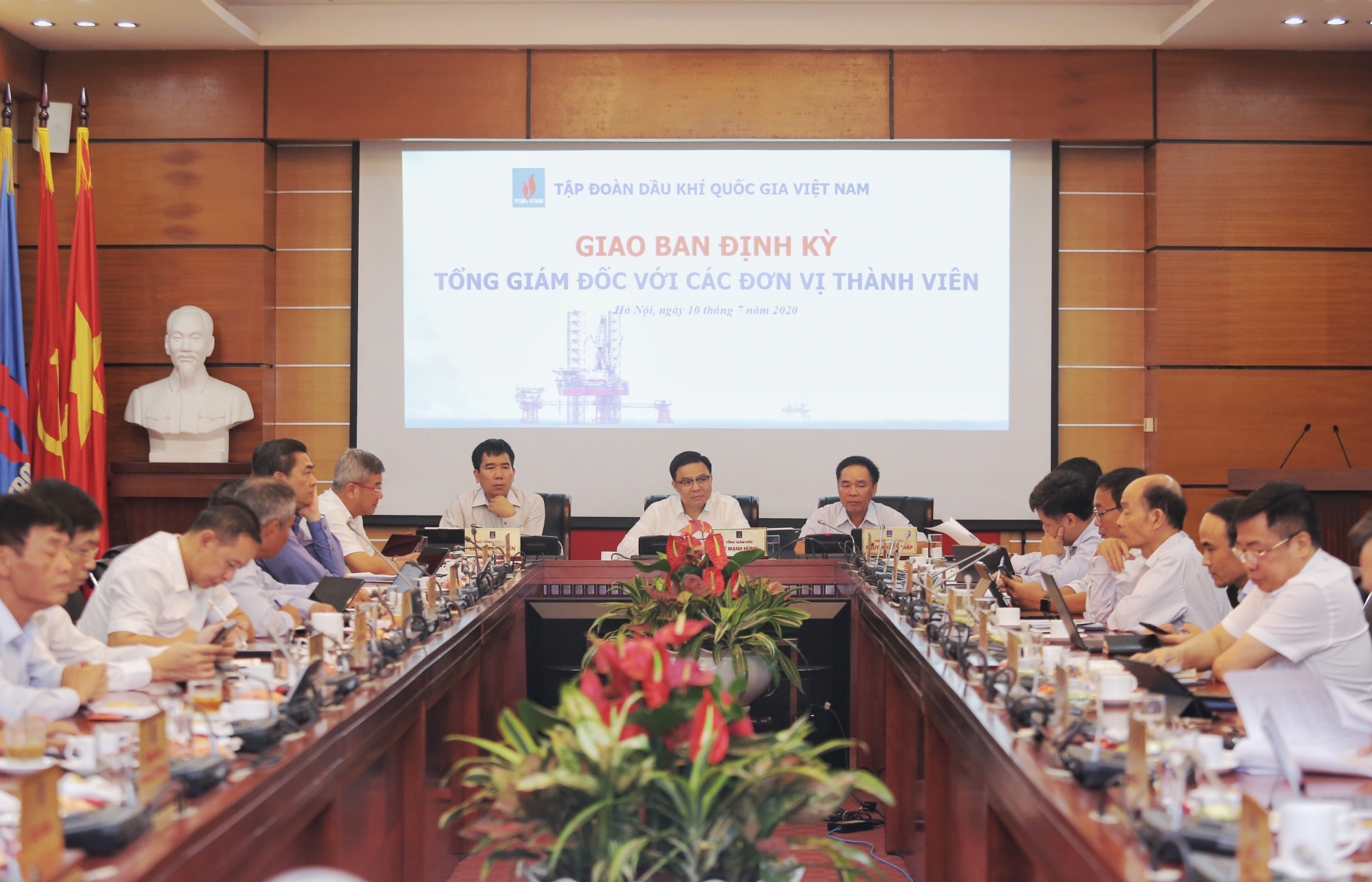 giu vung nhip do san xuat trong khung hoang kep pvn nop ngan sach nha nuoc 32 ngan ty dong