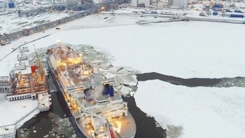 Nga xuất khẩu hơn 19 tấn khí đốt qua cảng biển cực bắc của đất nước