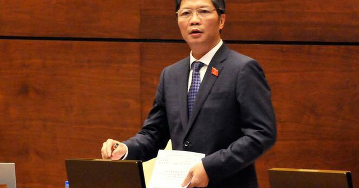 bo truong cong thuong len tieng ve viec gam xang dau de cho tang gia